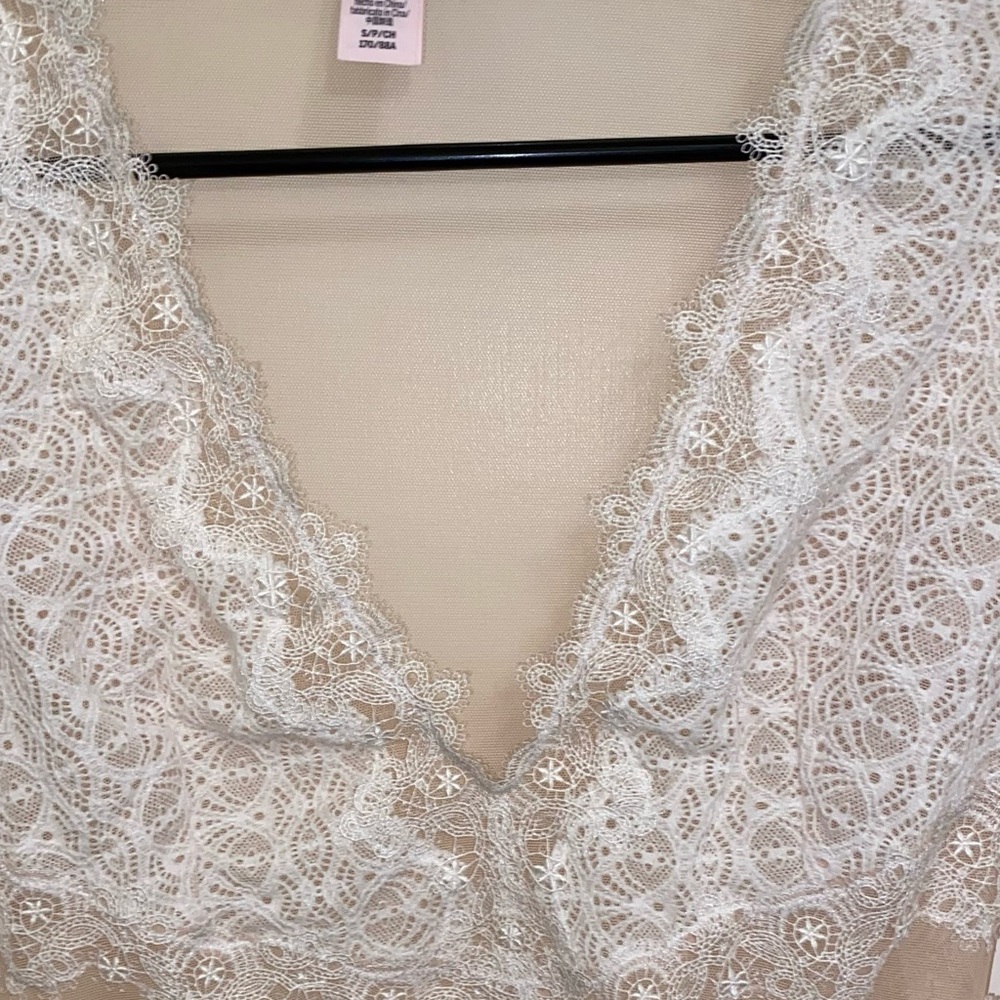 Victoria’s Secret Teddy with Lace - Picture 4 of 5